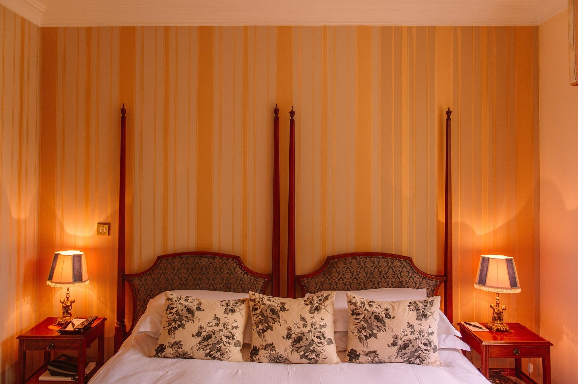 Waterford Castle Hotel & Golf Resort Ballinakill  Extérieur photo