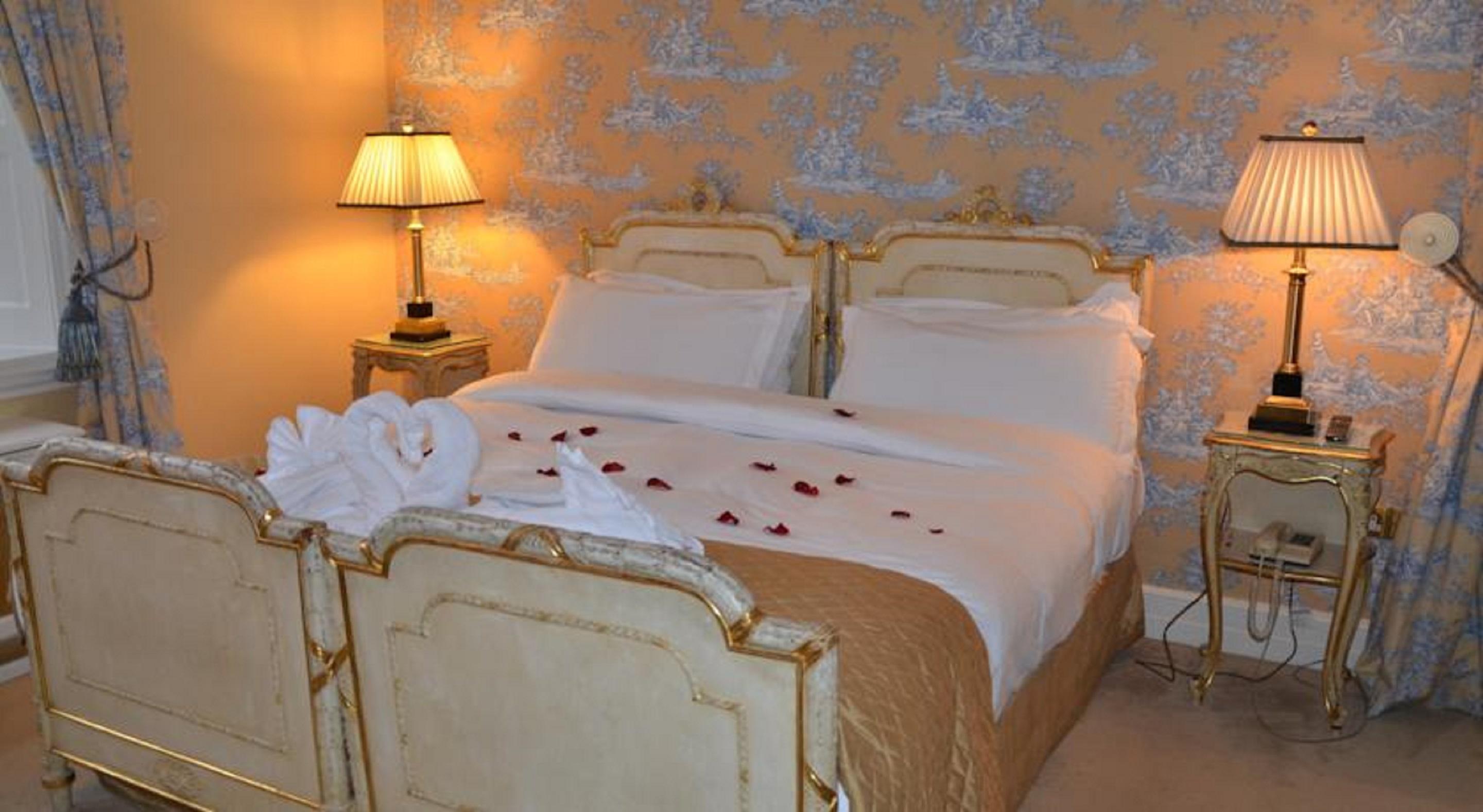 Waterford Castle Hotel & Golf Resort Ballinakill  Extérieur photo